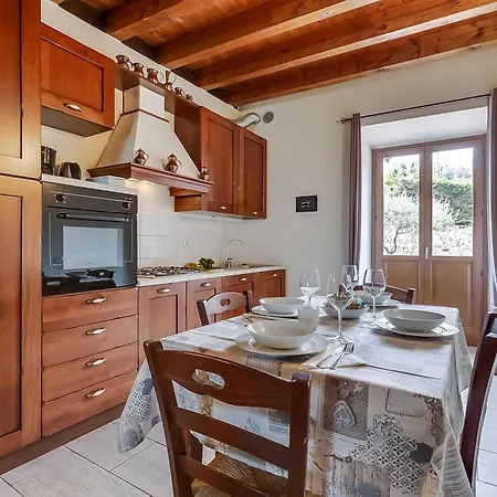 With Outdoor Dining - Happy Apartment *