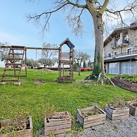 With Outdoor Dining - Happy Apartment Padenghe sul Garda
